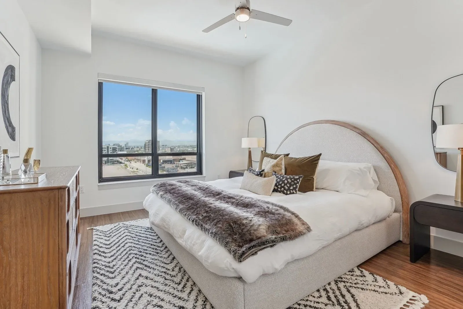 Bedroom amenities